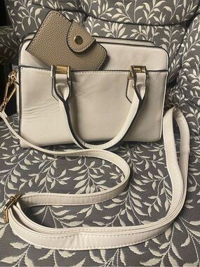 NO Brand crossbody purse tan gold trim with small new wallet
